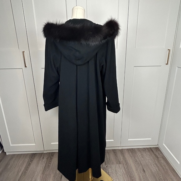 A line Cashmere Wool Coat - Picture 4 of 10